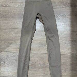 437 beige High-Waisted Leggings